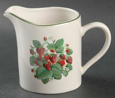 Very Strawberry Creamer