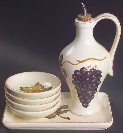 Villa Grande Oil Jar/Drizzler with 4 Dipping Bowls & Tray