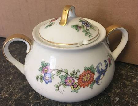 16934 Sugar Bowl & Lid