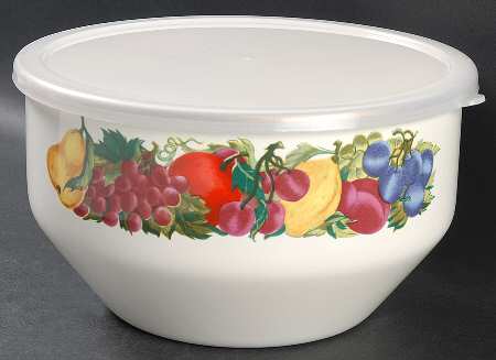 Eden 9" Metal Bowl with Plastic Lid