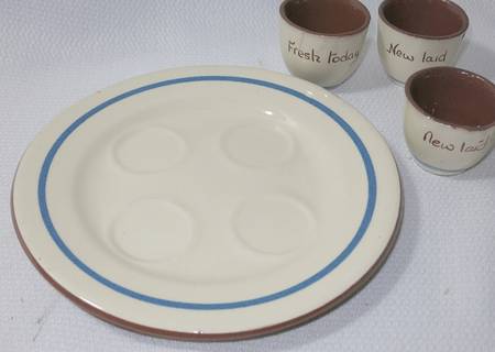 Motto Ware (Cottage) Egg Cup Set (4 Egg Cups and Tray)