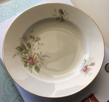 07470 (Cream Background, No Embossing) Rim Soup Bowl