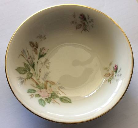 07470 (Cream Background, No Embossing) Fruit/Dessert (Sauce) Bowl