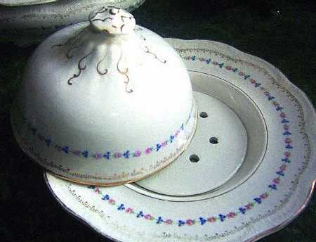 TST711 Round Covered Butter
