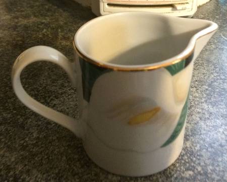 TIE52 Creamer