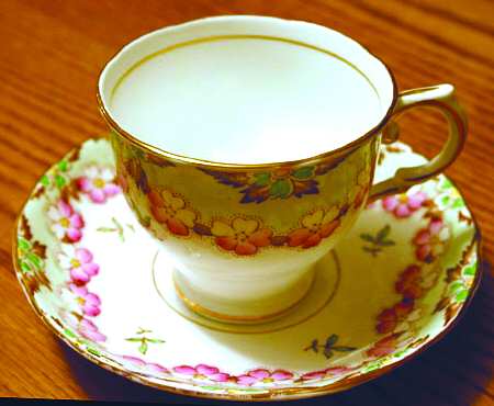 C8693 Footed Cup & Saucer Set