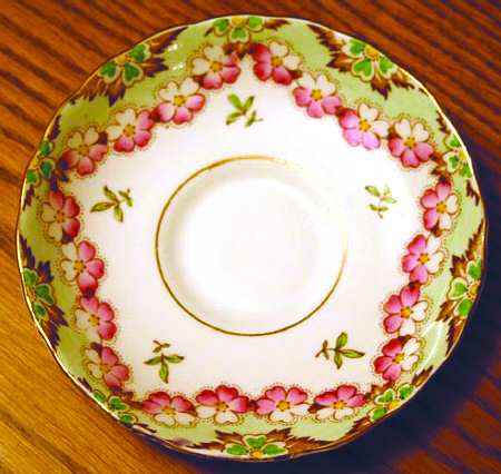 C8693 Saucer