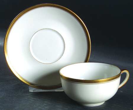 TRV505 Flat Cup & Saucer Set