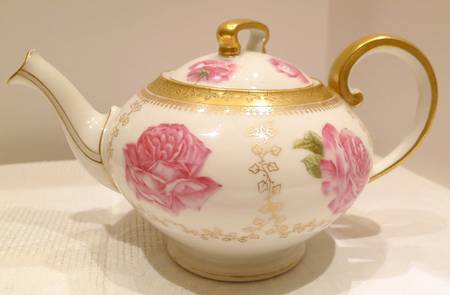 TRV594 Teapot & Lid
