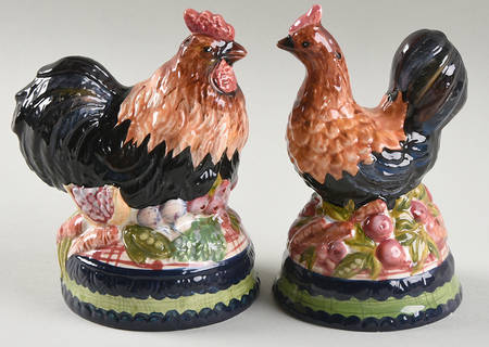 Stonehouse Farm Collection Figural Salt & Pepper Set