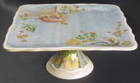 Amourette 11" Diameter Square Pedestal Cake Stand