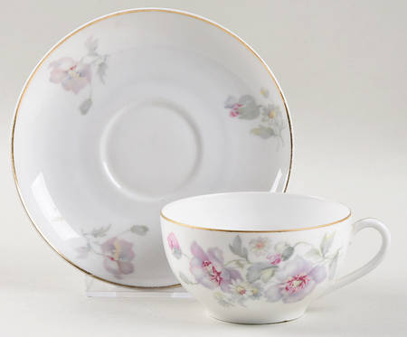 17589 Flat Cup & Saucer Set
