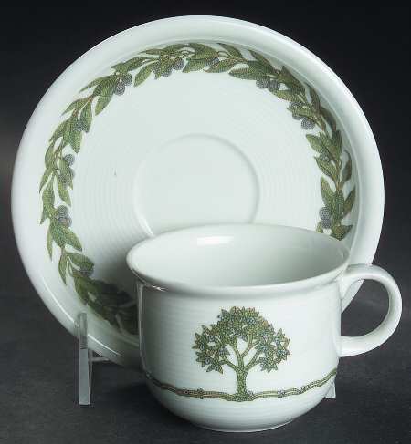 THO386 Flat Cup & Saucer Set