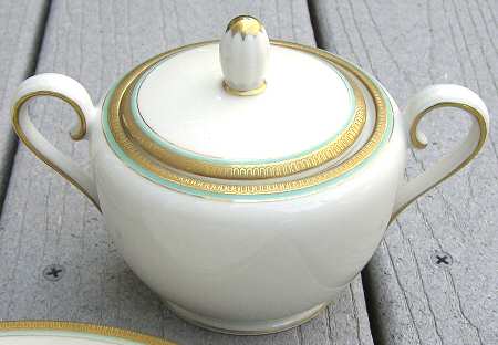 TIR482 Sugar Bowl & Lid