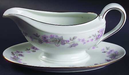Amethyst Gravy Boat with Attached Underplate