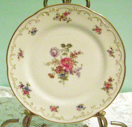 TIR494 Luncheon Plate