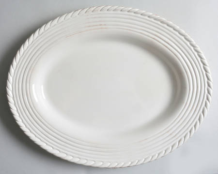 Lucca Cream 18" Oval Serving Platter