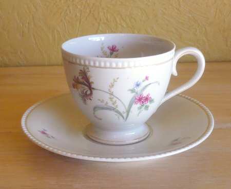 TIR495 Footed Cup & Saucer Set