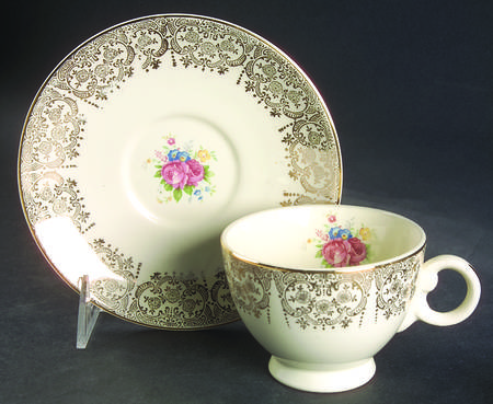 TST728 Footed Cup & Saucer Set