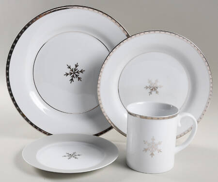 Arctic Solstice Snowflake 32  Piece Estate Set
