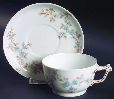 TRV623 Flat Cup & Saucer Set