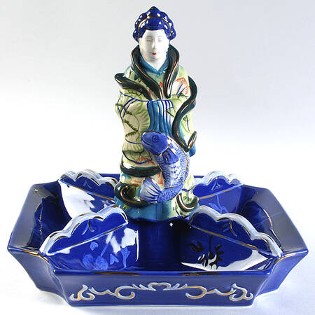 La Parisienne 4-Part Figural Relish