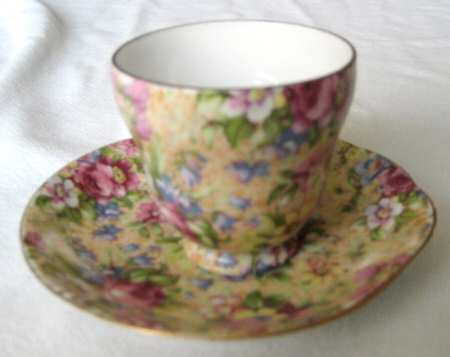 TRR1 Footed Cup & Saucer Set