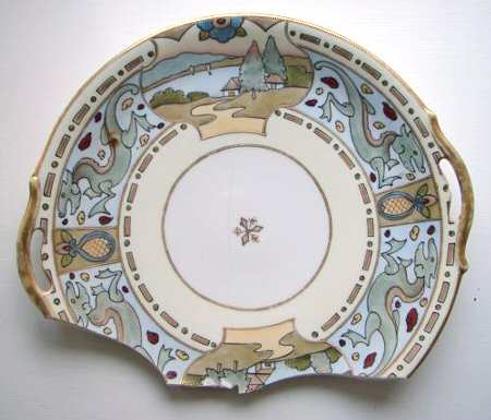 TNJ4 Handled Cake Plate