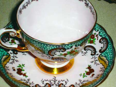 1427h Footed Cup & Saucer Set