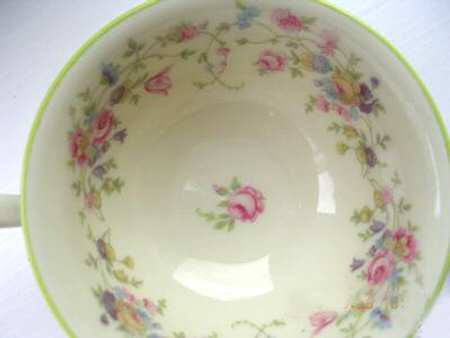 04599 Footed Cup