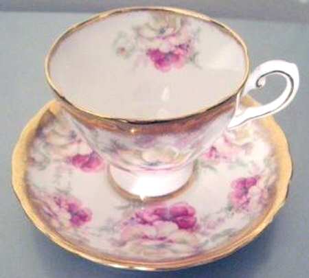 D2959 Footed Cup & Saucer Set