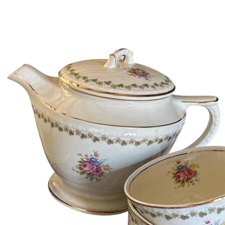 TST928 Teapot & Lid