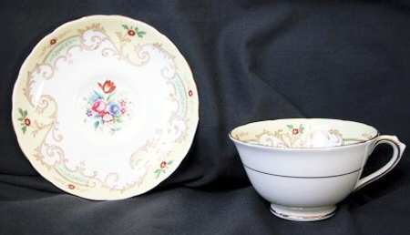 C8533 Footed Cup & Saucer Set