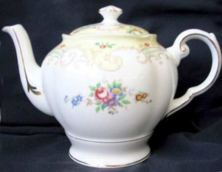 C8533 Teapot & Lid
