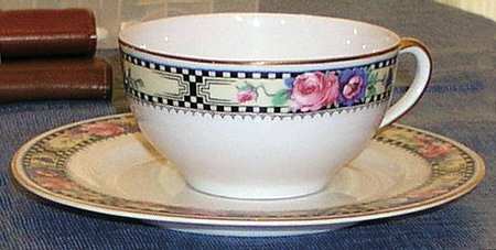 THU379 Flat Cup & Saucer Set