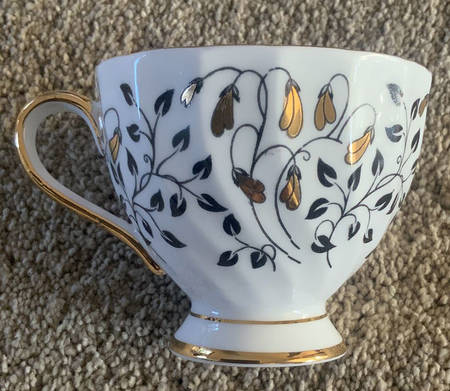 D1497 Footed Cup