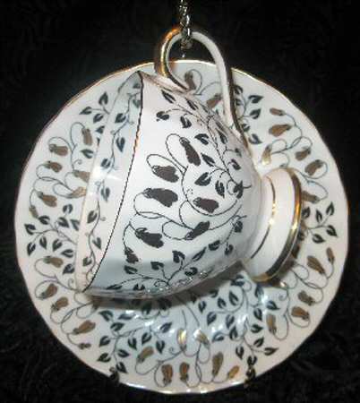 D1497 Footed Cup & Saucer Set