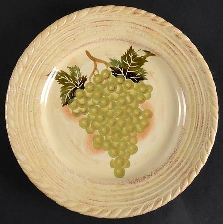Vintage Grape (Scalloped) Dinner Plate