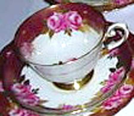 TUS146 Footed Cup & Saucer Set