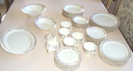 TST965 Footed Cup & Saucer Set