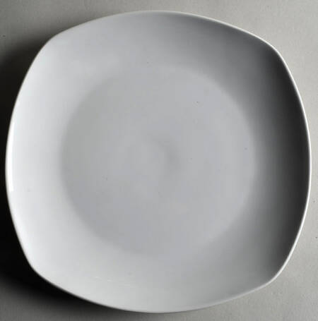 Quinto-Logan Dinner Plate