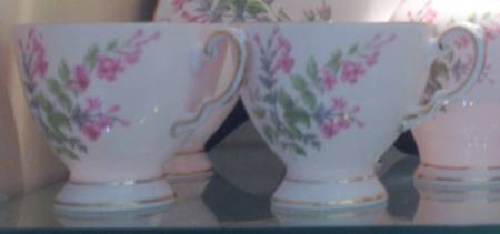 212H Footed Cup