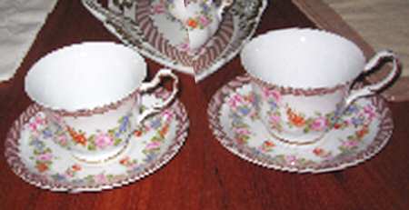 THU405 Footed Cup & Saucer Set