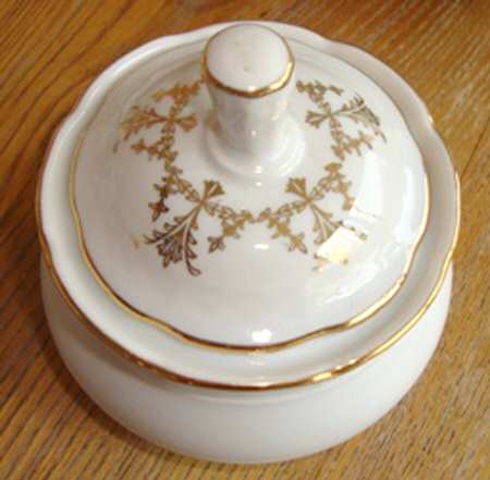THU407 Sugar Bowl & Lid