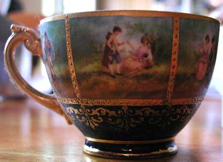 THU410 Footed Demitasse Cup