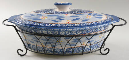 Old World Blue 3.5 Qt Oval Cov Casserole W/Metal Stand