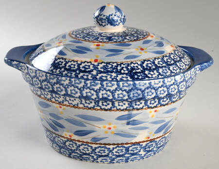 Old World Blue 2.5 Qt Round Covered Casserole