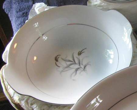 Harvest 9" Round Vegetable Bowl