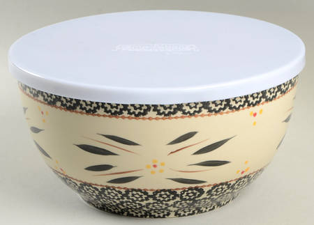 Old World Black 9" Mixing Bowl & Plastic Lid
