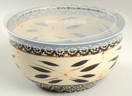 Old World Black 7" Mixing Bowl & Plastic Lid
